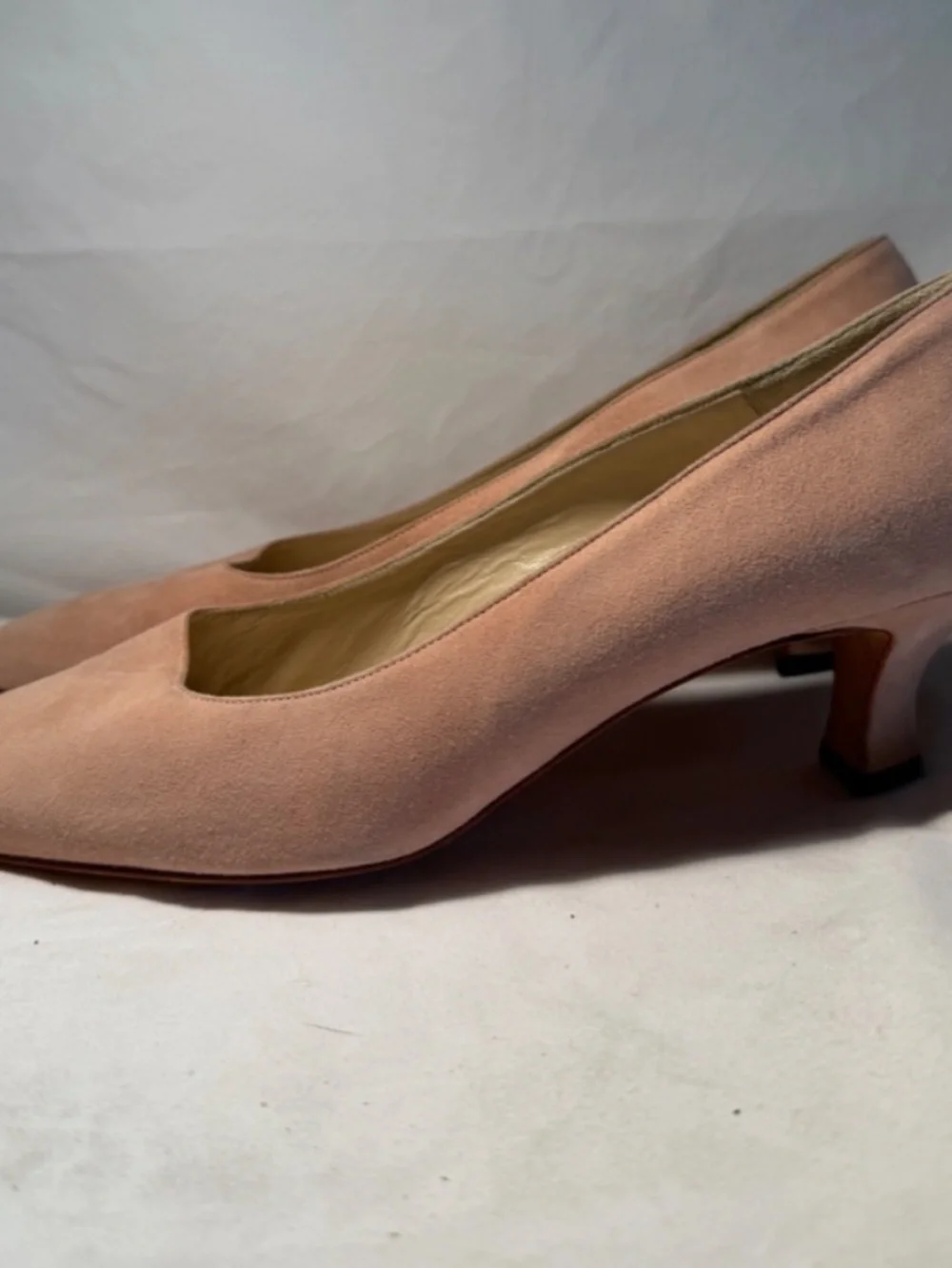 Vintage Manolo Blahnik Light Pink Suede Heels Size 38.5